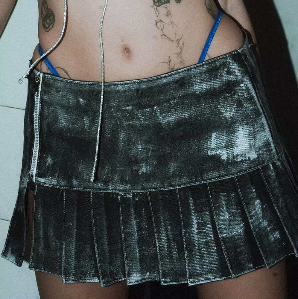 NWOT Urban Outfitters Mindblown Low Rise Denim Star Pleated Mini Skirt